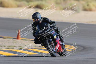 media/Oct-08-2022-SoCal Trackdays (Sat) [[1fc3beec89]]/Turn 10 (945am)/